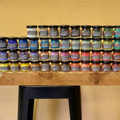 SAMPLES 44 SYNTHETIC PIGMENTS