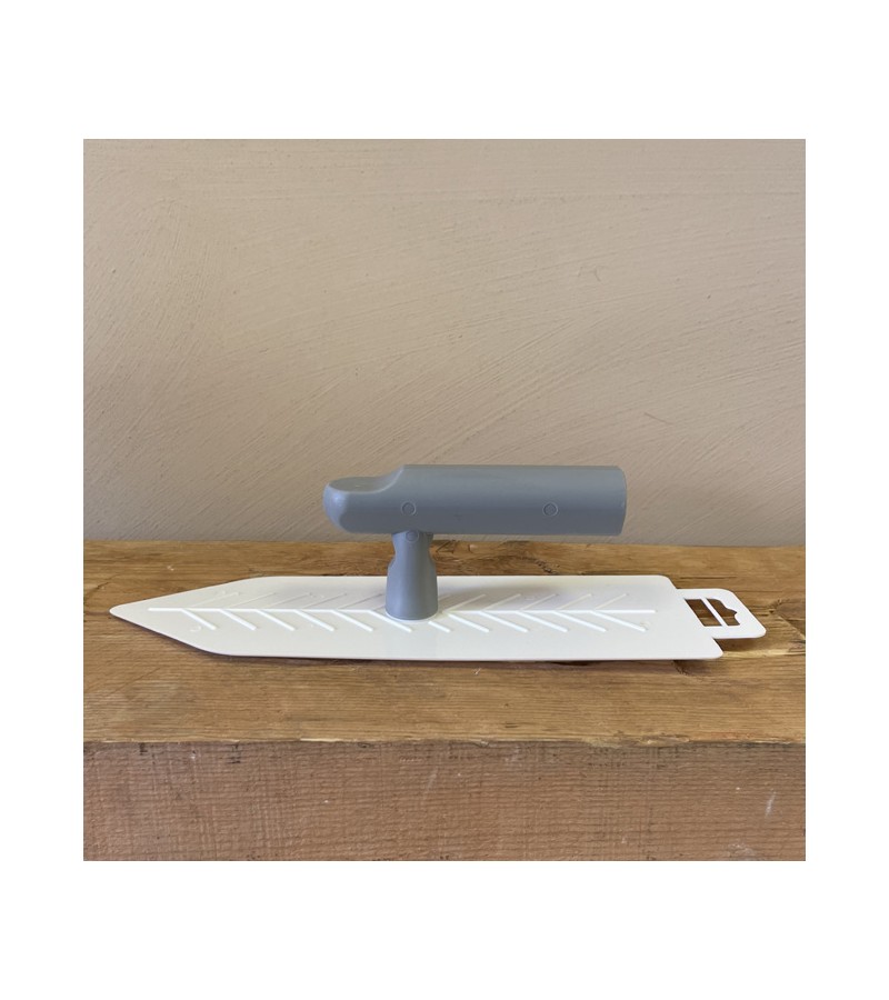 SMALL PLASTIC TROWEL (24x8cm) (petit platoir en plastique)